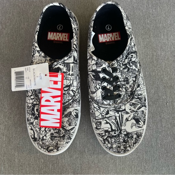Marvel Shoes - NWT Marvel Sneakers Women’s size 7